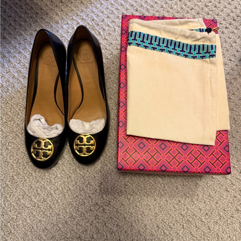 Tory Burch Black Chelsea Nappa leather wedges with Gold Emblem